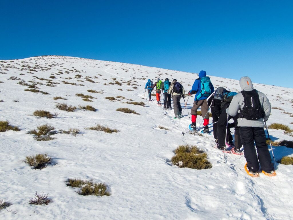 Una salida de raquetas de nieve en las proximidades de Formigal, junto al puerto del Portalet