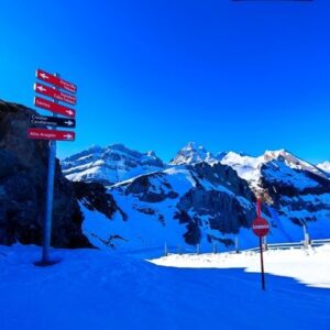 Vistas alpinas de Candanchú. Un lugar ideal para realizar clases de esquí